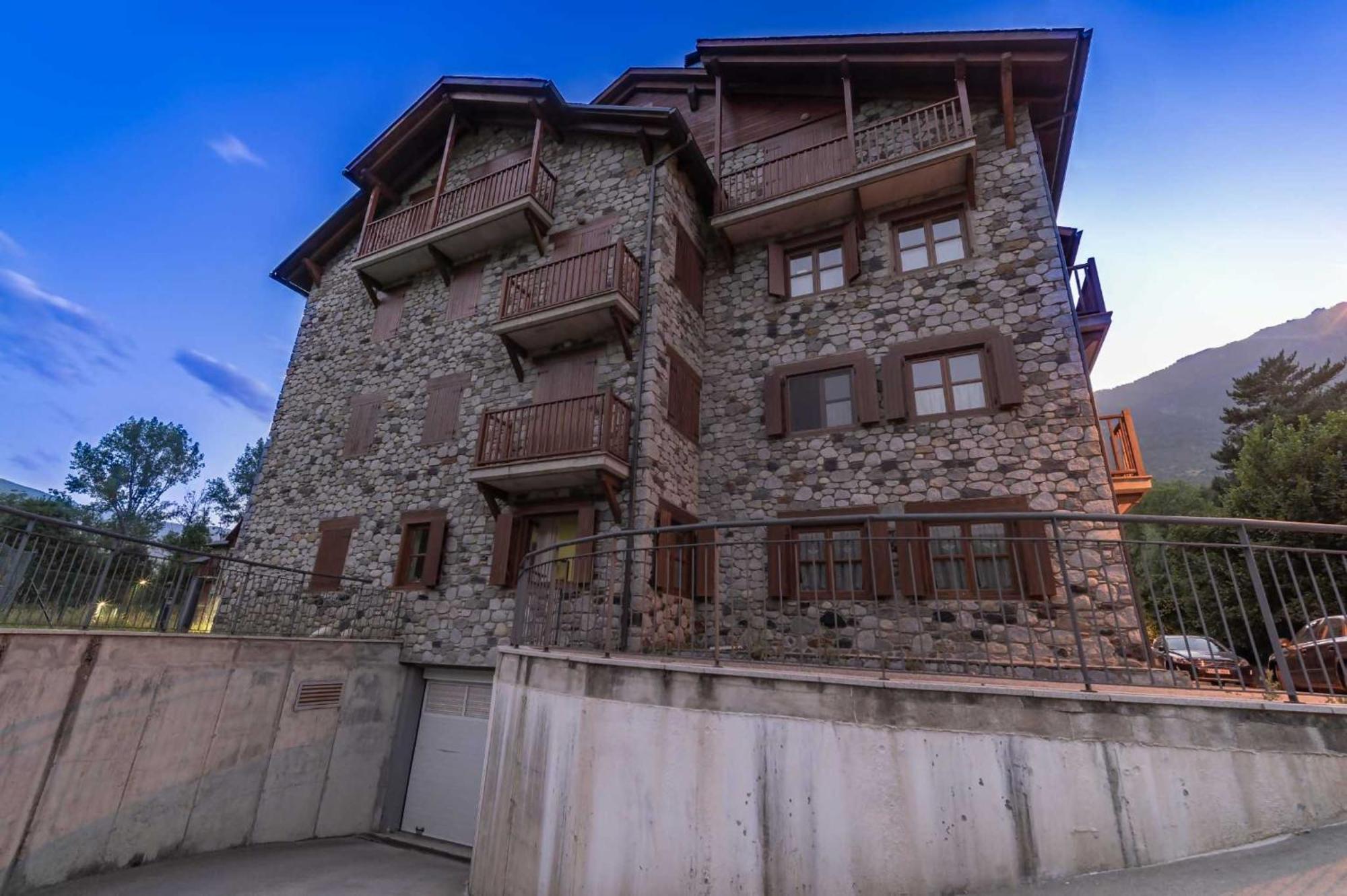 Loira Casa Sanchines Duplex De Lujo En Benasque Apartment Exterior foto