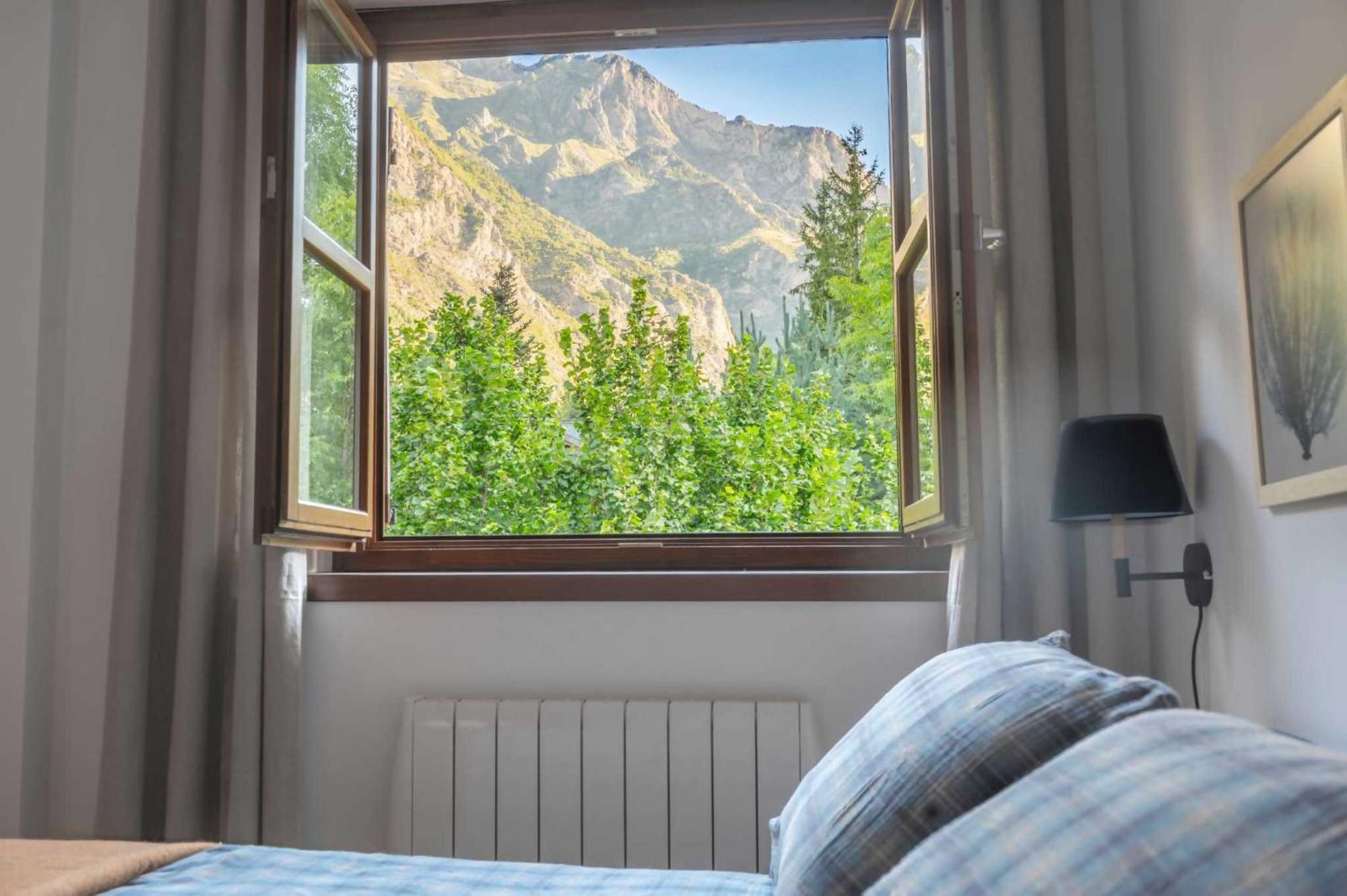 Loira Casa Sanchines Duplex De Lujo En Benasque Apartment Exterior foto