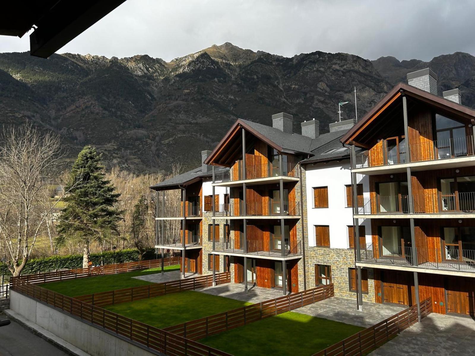 Loira Casa Sanchines Duplex De Lujo En Benasque Apartment Exterior foto